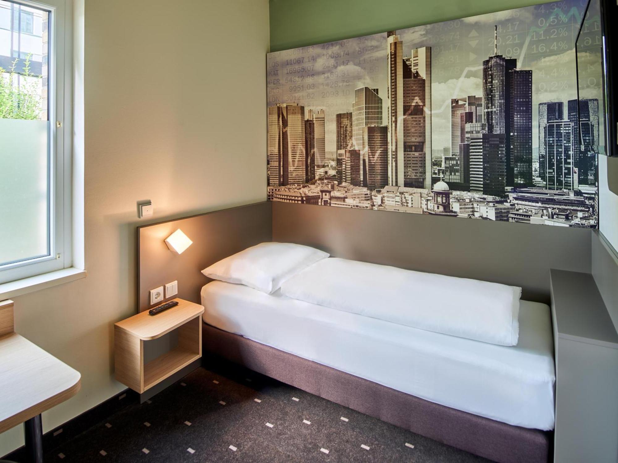 B&B Hotel Frankfurt-West Eschborn Exterior photo
