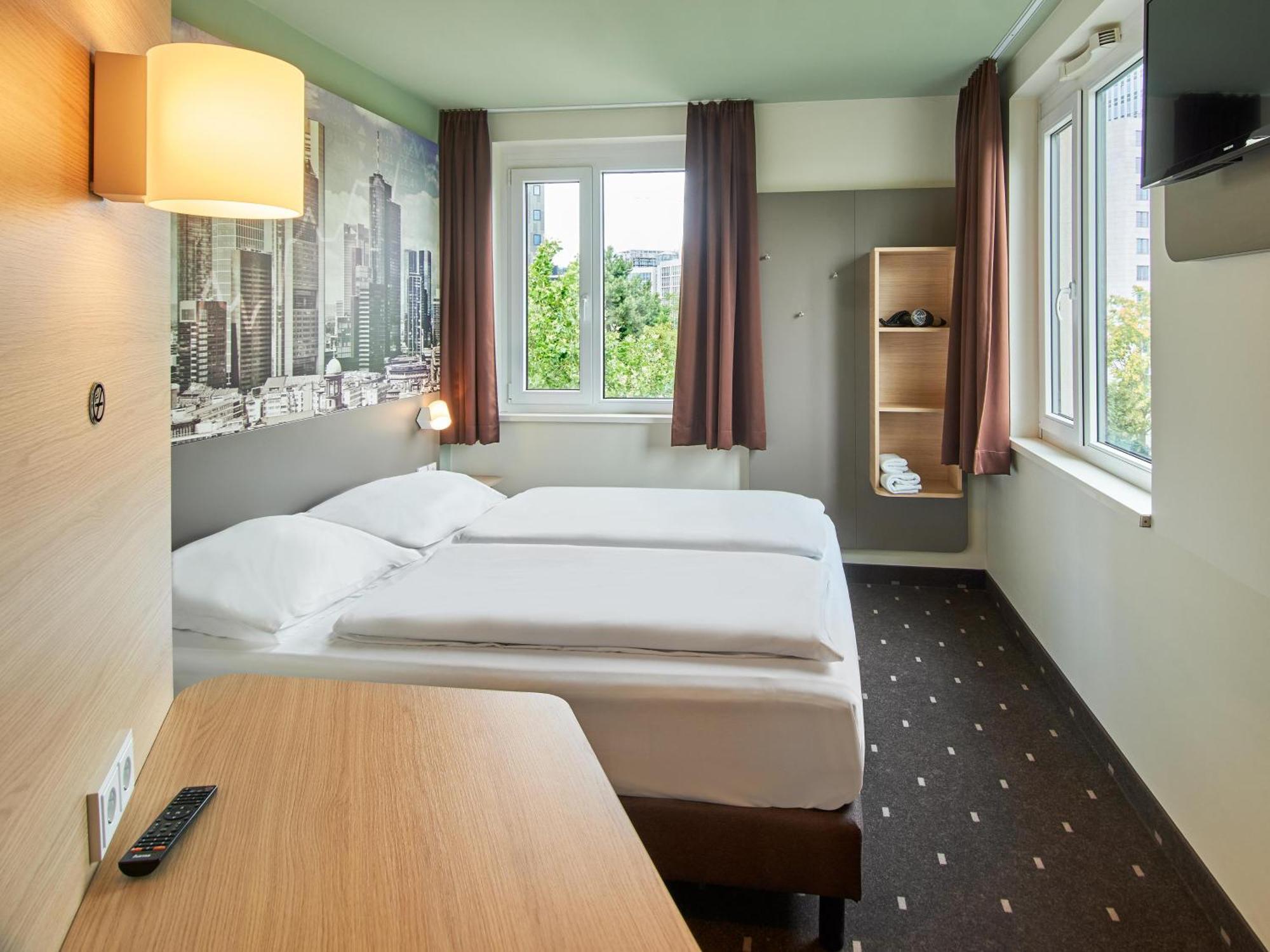 B&B Hotel Frankfurt-West Eschborn Exterior photo