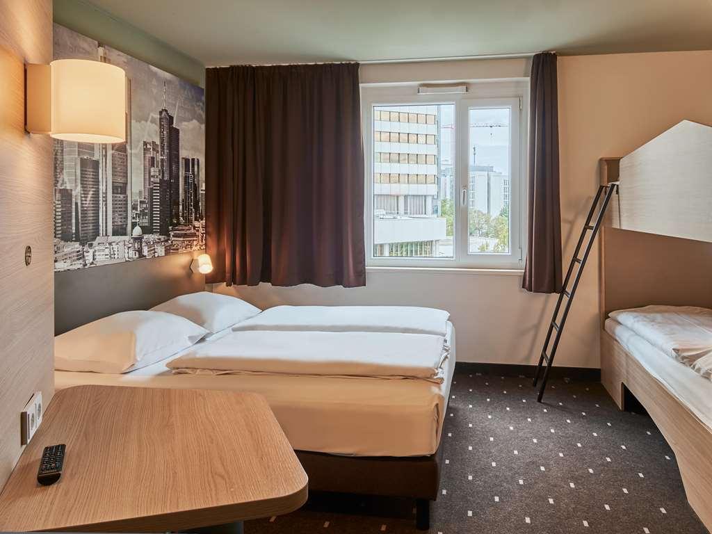 B&B Hotel Frankfurt-West Eschborn Room photo