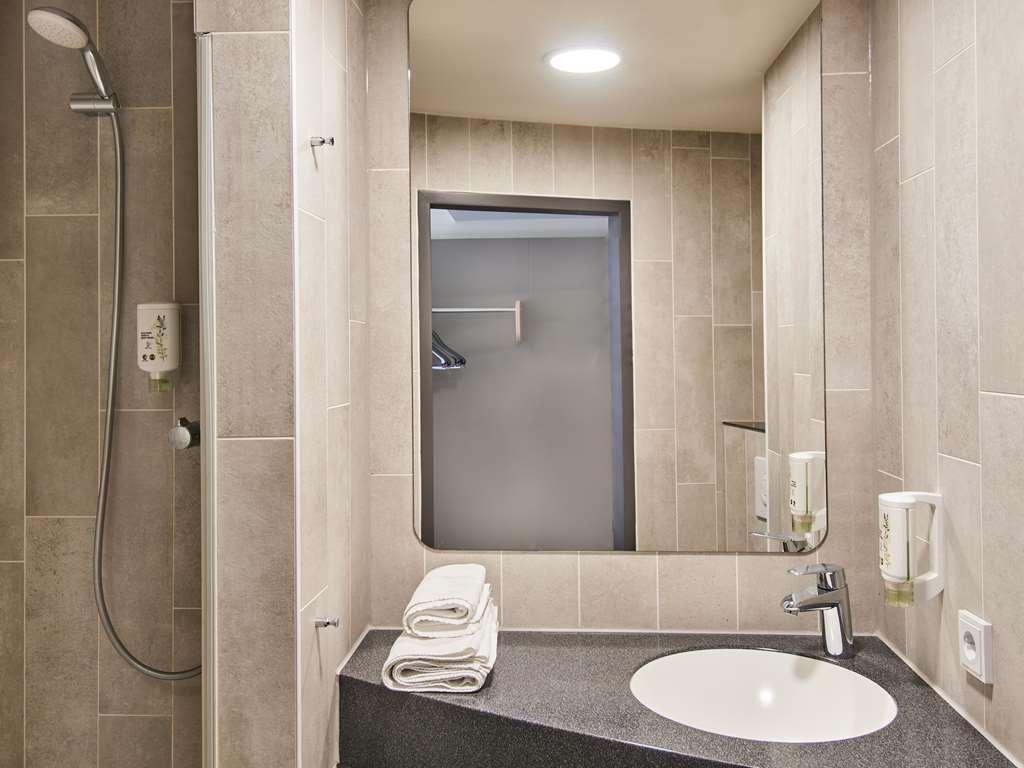 B&B Hotel Frankfurt-West Eschborn Room photo